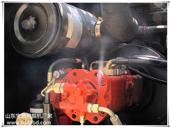 山东宝鼎挖掘机厂家小型挖掘机械产品部件 山东宝鼎挖掘机厂家小型挖掘机械产品部件