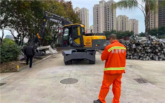 宝鼎95轮式抓木机型号