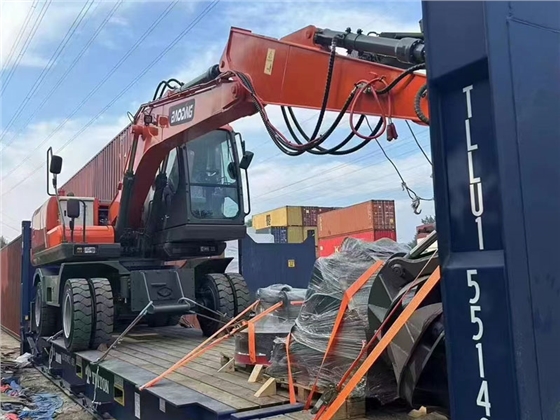 升价驾驶室.jpg 升价驾驶室.jpg