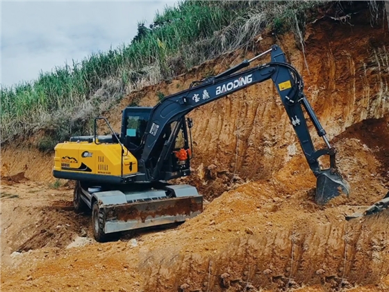 宝鼎BD80G轮式挖掘机