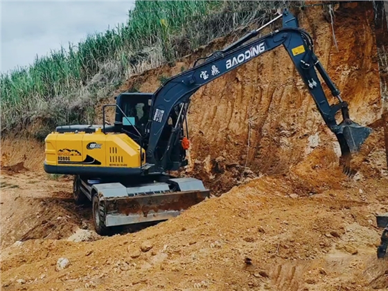 宝鼎BD80G轮式挖掘机