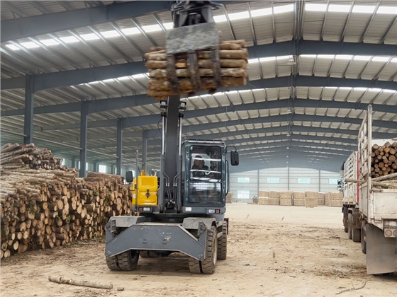 宝鼎BD125Plus抓木机.jpg 宝鼎BD125Plus抓木机.jpg