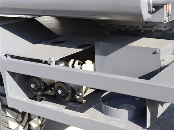 宝鼎125p抓木机碟刹桥.jpg 宝鼎125p抓木机碟刹桥.jpg