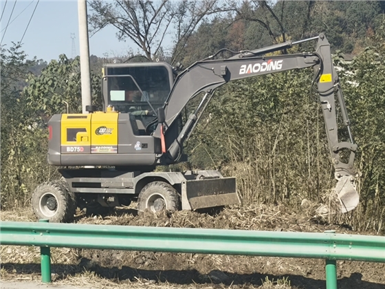 宝鼎BD75D轮式挖掘机.png