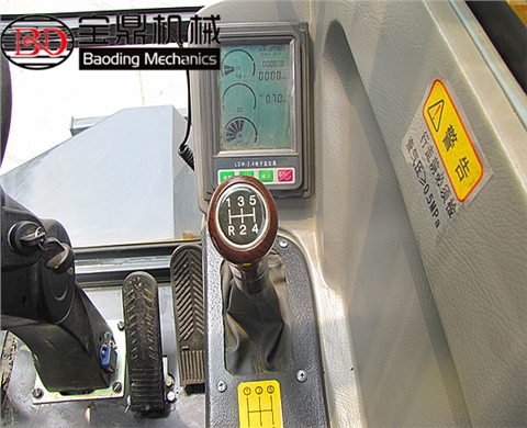 宝鼎轮式挖掘机BD95W-9型号
