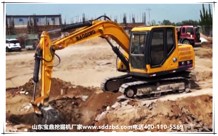 山东宝鼎小型挖掘机械产品