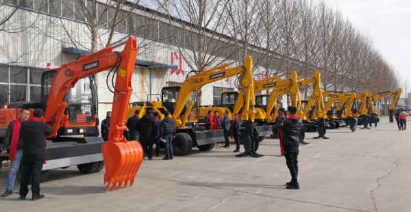 宝鼎小型挖掘机厂家