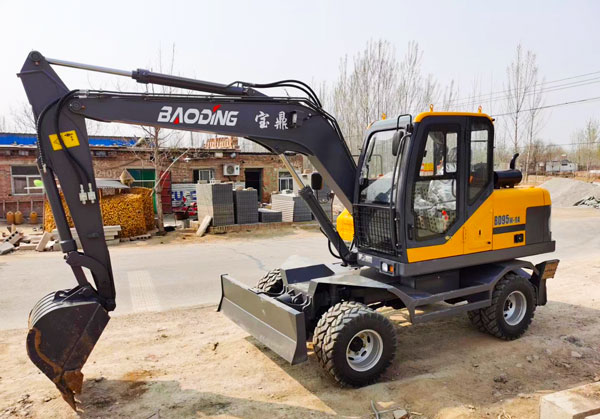 宝鼎轮式挖掘机95车型.jpg