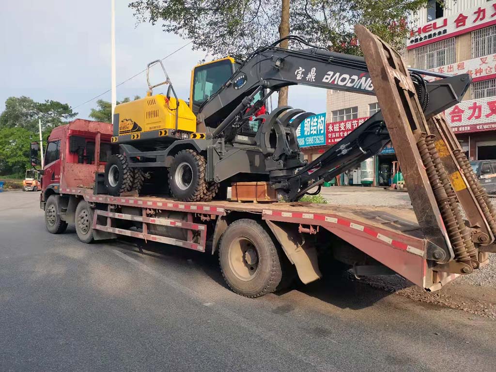 宝鼎轮式挖掘机 宝鼎轮式挖掘机