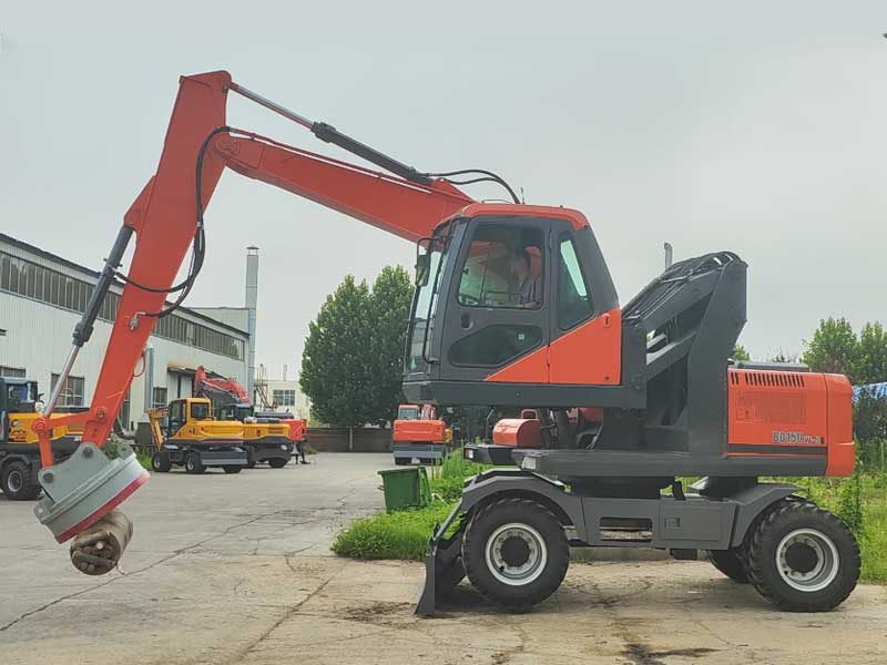 宝鼎电磁吸盘.jpg 宝鼎电磁吸盘.jpg