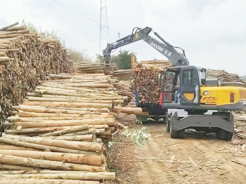 宝鼎120WD抓木机梅花抓应用案例