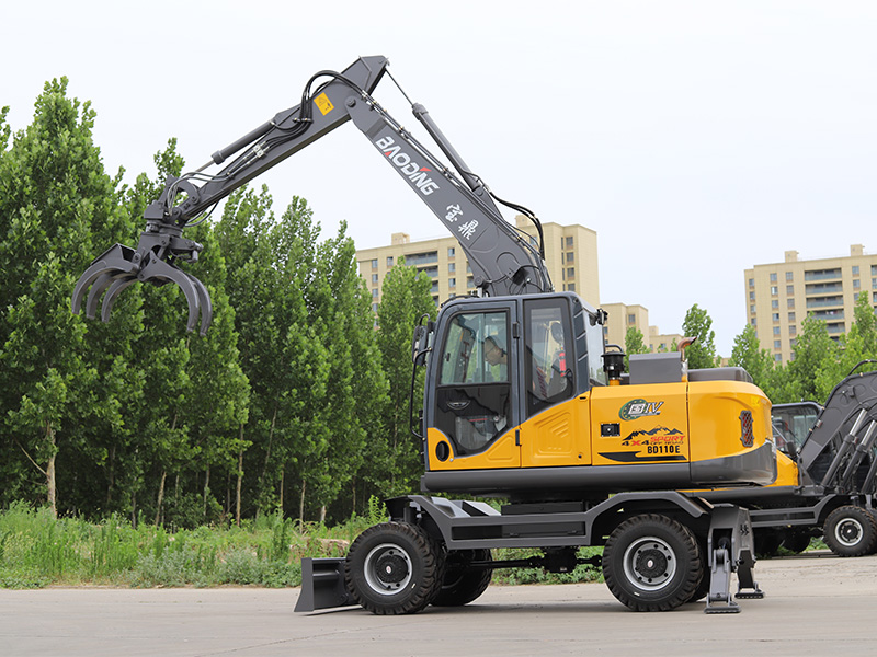 宝鼎BD110E抓木机无惧复杂路况