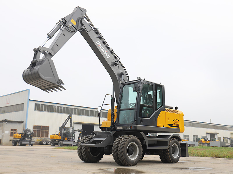 宝鼎135挖掘机.jpg 宝鼎135挖掘机.jpg