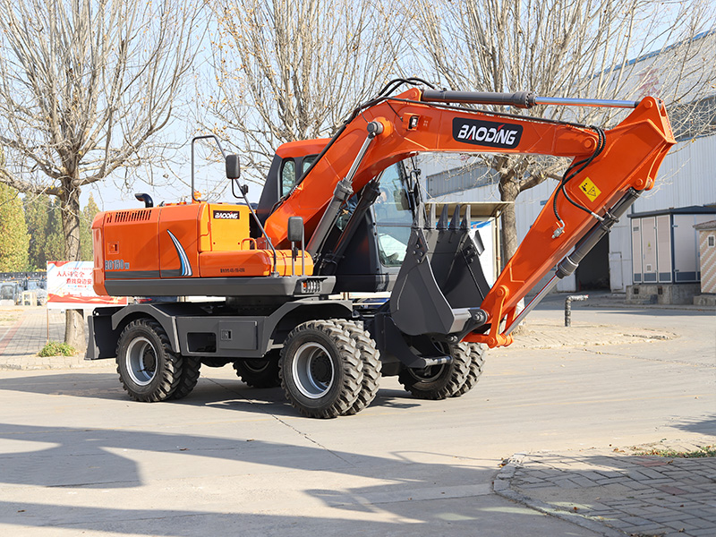 宝鼎BD150轮式挖掘机.jpg