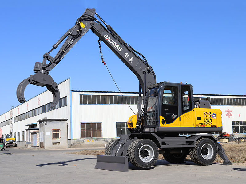 宝鼎125S轮式抓木机带卷扬机.png