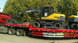 宝鼎小型挖掘机厂家10月份大促接近尾声全国销售点门庭若市