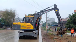 信任源于品质宝鼎抓木机厂家价格反击战