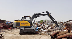 轮式挖掘机抓木机价格和配置的微妙关系