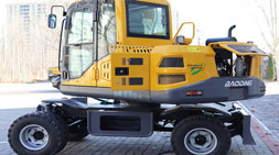 高品质轮挖-宝鼎80轮式挖掘机