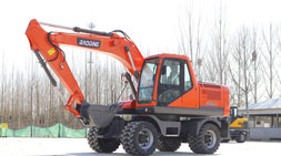 宝鼎150轮式挖掘机下线,事关每位轮式挖掘机机手