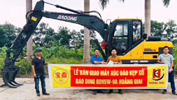 经济稳定恢复,轮式挖掘机在波澜中游弋